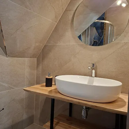 Rozeta Apartman *